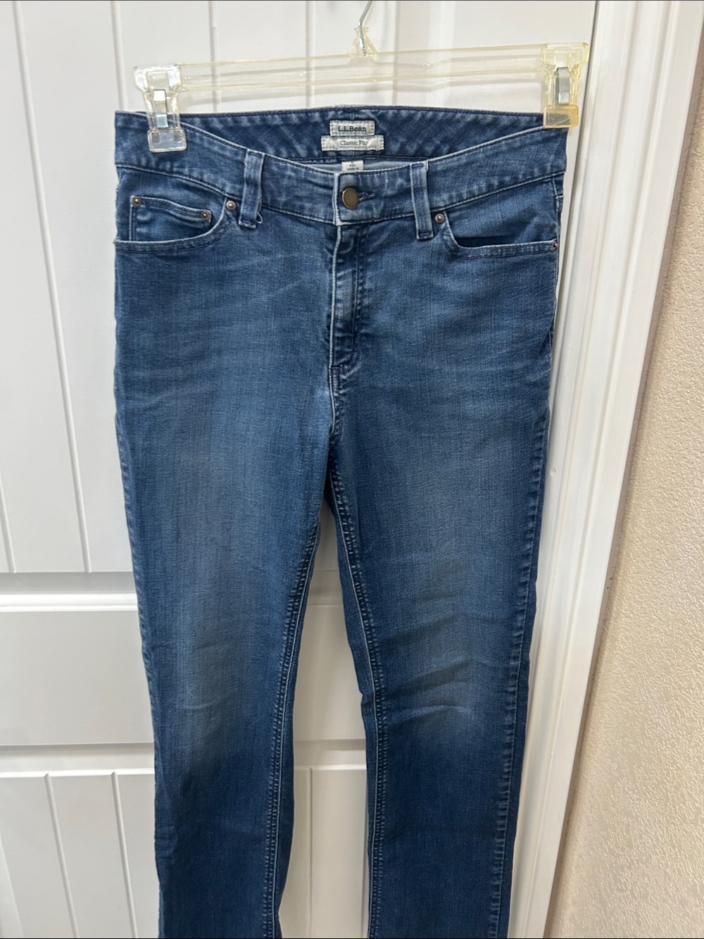 L.L. Bean Women's Skinny Jeans in Blue Wash